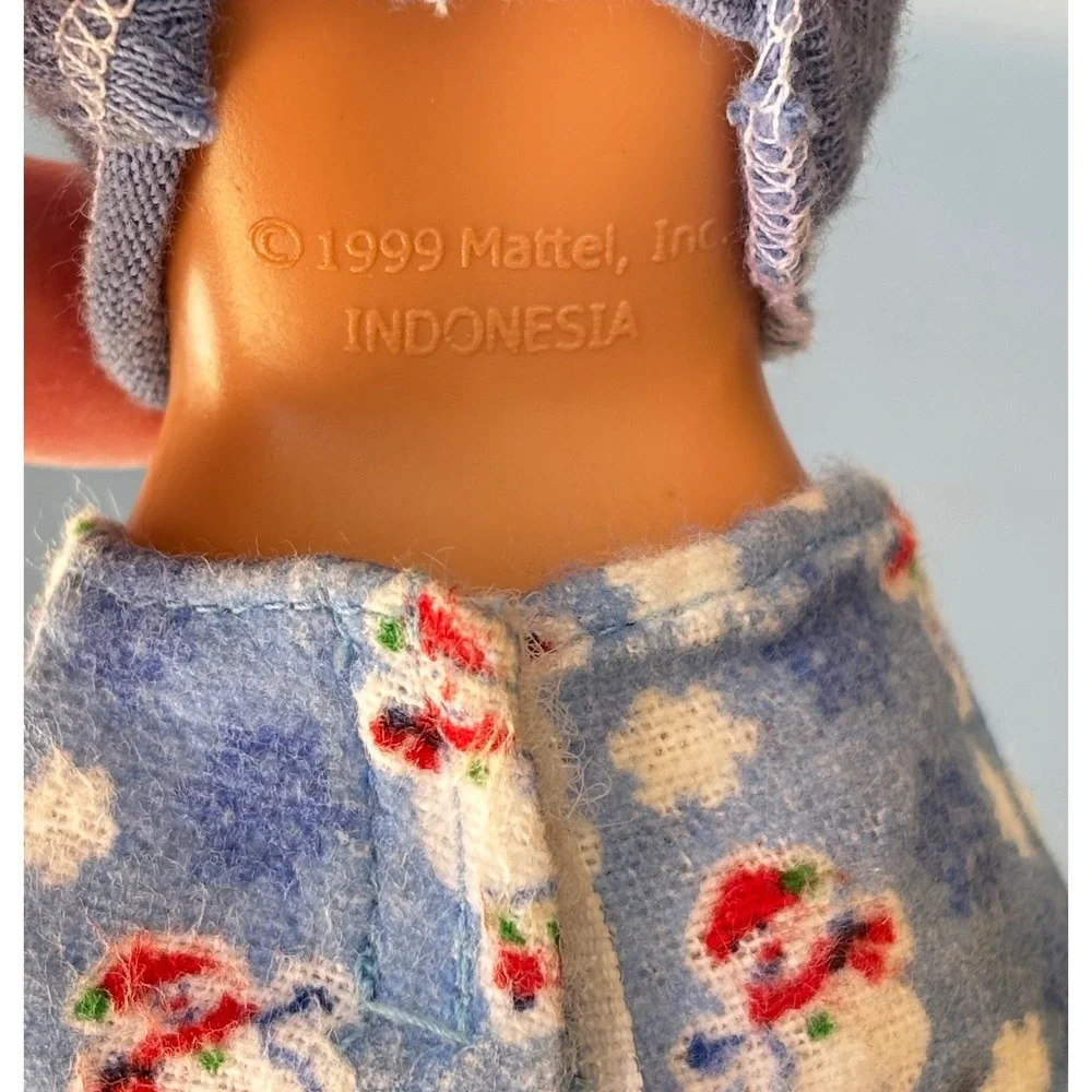 Vtg 1999 Mattel‎ Barbie Doll Winter Snowman Pajamas Blue Red Knit Top Snowflake